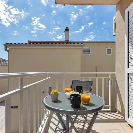 Near The Luxury Matteo Apartman Makarska