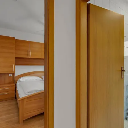 Near The Luxury Matteo Apartman